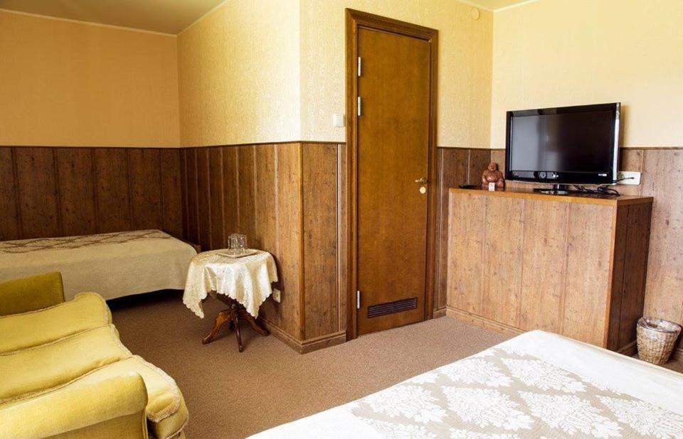 Vahe Guest House Пылтсамаа Экстерьер фото